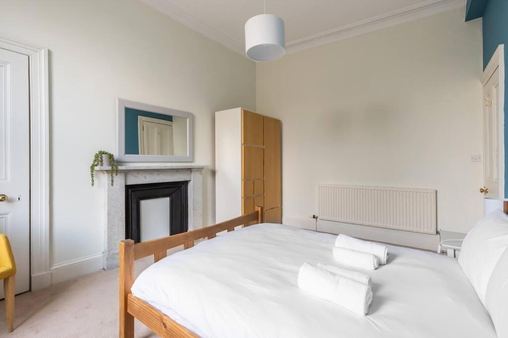 Stunning 3 Bedroom Flat In Bruntsfield Édimbourg
